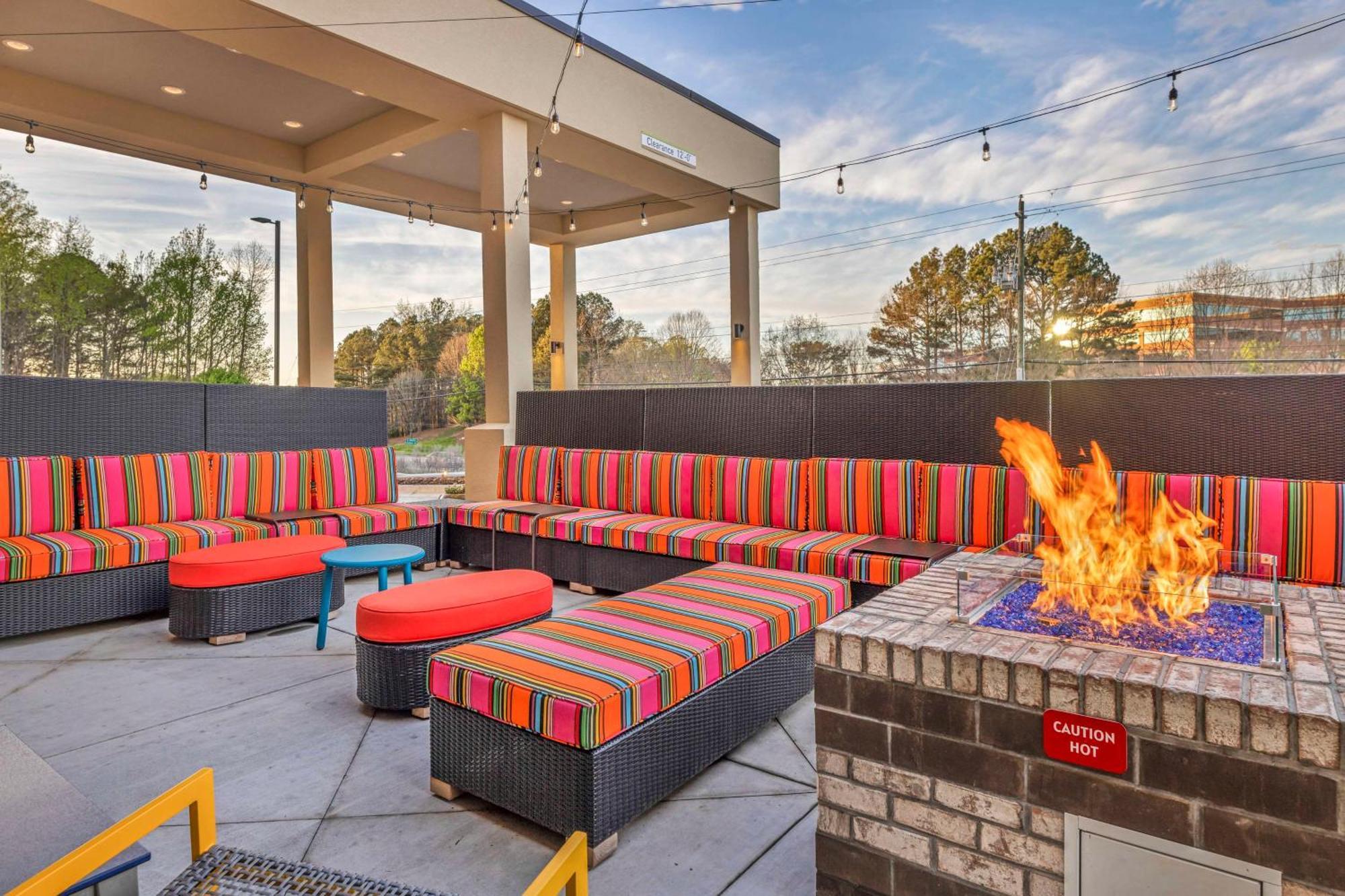 Home2 Suites By Hilton Raleigh West Lenovo Center Kültér fotó